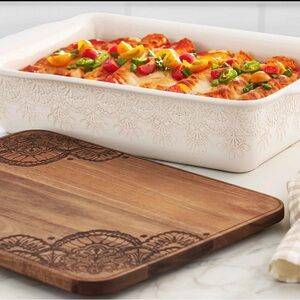Pioneer Woman 9" x 13" Vintage Lace Ceramic Baking Dish with  Acacia Wood Lid